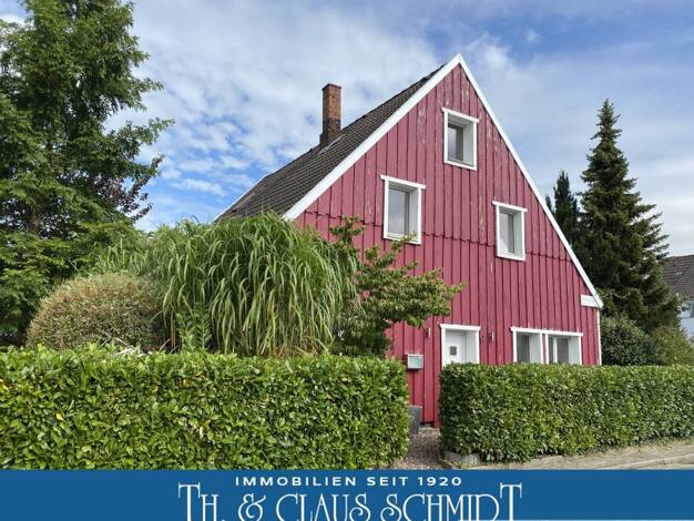 Haus zum Kauf 198.000 € 4,5 Zimmer 150 m² 1.042 m² Grundstück Brake 26919