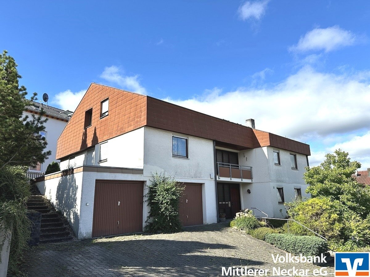 Mehrfamilienhaus zum Kauf 698.000 € 8,5 Zimmer 240,8 m²<br/>Wohnfläche 710 m²<br/>Grundstück ab sofort<br/>Verfügbarkeit Oberboihingen 72644