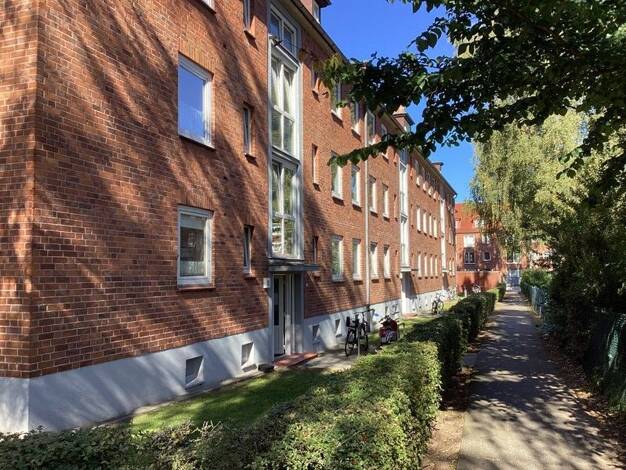 Wohnung zur Miete 657 € 2,5 Zimmer 55,8 m² frei ab 19.10.2026 Röntgenstraße 10 St. Jürgen Lübeck 23562