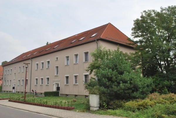 Wohnung zur Miete 600 € 3 Zimmer 75,5 m²<br/>Wohnfläche EG<br/>Geschoss ab sofort<br/>Verfügbarkeit Grenzweg 1 Schwarzheide 01987