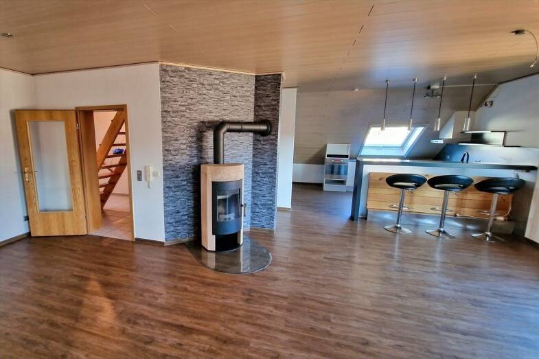 Wohnung zum Kauf 249.000 € 4 Zimmer 106 m² Dachgeschoss Mensengesäß Mömbris 63776