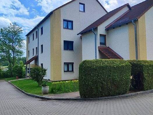 Wohnung zum Kauf provisionsfrei 99.000 € 3 Zimmer 86 m² frei ab sofort Oelsnitz 09376
