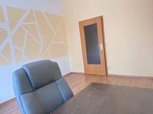 Bürofläche zur Miete 210 € 1 Zimmer 17,5 m² Bürofläche Freilassing 83395