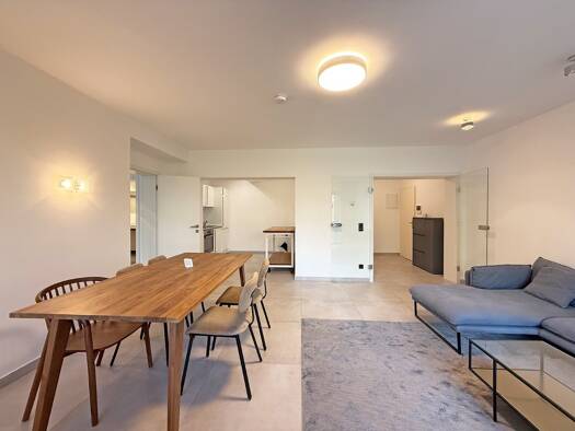 Wohnung zur Miete auf Zeit 1.750 € 2 Zimmer 82 m² frei ab 01.05.2026 Oberkassel Düsseldorf 40545