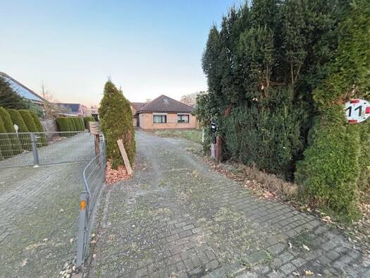 Bungalow zum Kauf 142.500 € 5 Zimmer 89 m² 608 m² Grundstück Wehnen Bad Zwischenahn 26160