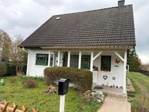 Einfamilienhaus zum Kauf provisionsfrei 145.000 € 3 Zimmer 120 m² 800 m² Grundstück frei ab sofort Waldstraße 17 Waldsiedlung Elsnig 04880