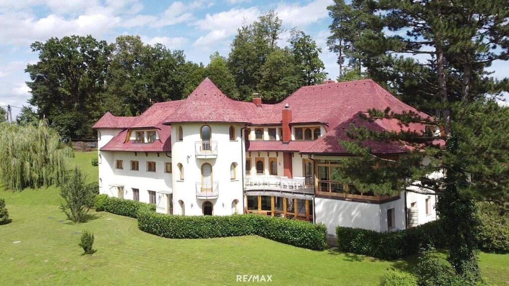 Einfamilienhaus zum Kauf 1.950.000 € 795 m² 12.901 m² Grundstück Dobl 8143