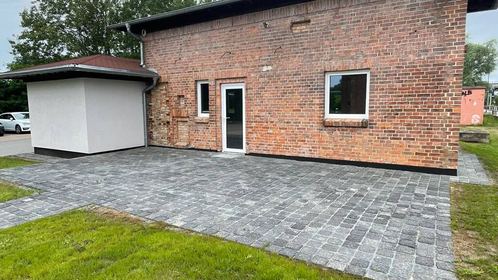 Bar/Café zur Miete 1.200 € 161 m² Gastrofläche Dummerstorf 18196