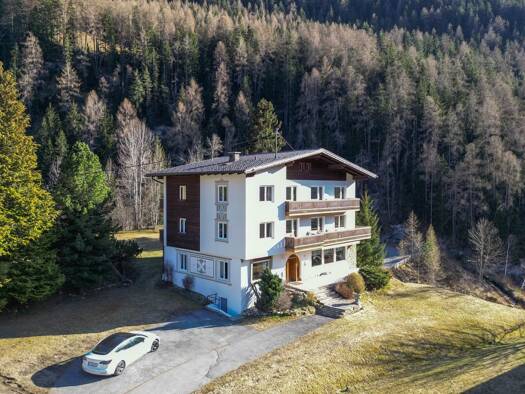 Mehrfamilienhaus zum Kauf 1.125.000 € 17 Zimmer 490 m² 2.066 m² Grundstück Pfunds 6542