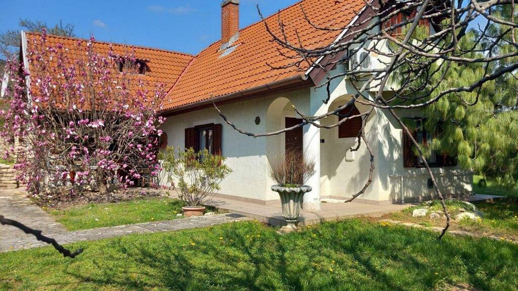 Einfamilienhaus zum Kauf 263.000 € 3 Zimmer 110 m² 2.345 m² Grundstück Balatongyörök 8313