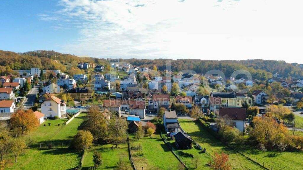 Land-/Forstwirtschaft zum Kauf 275.000 € Poljanice - Dubec