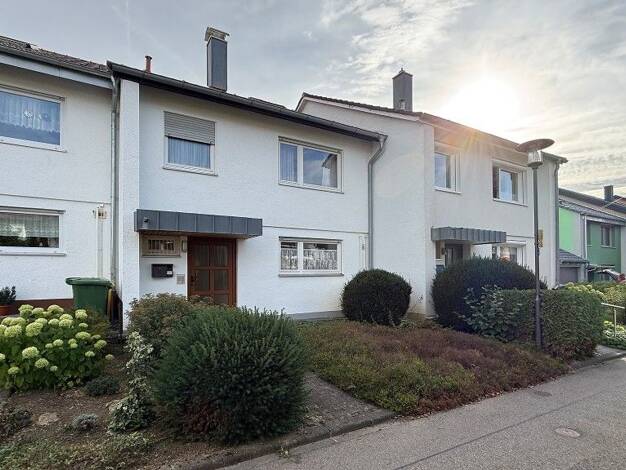 Haus zum Kauf 235.000 € 5,5 Zimmer 111 m² 194 m² Grundstück Marbach Villingen-Schwenningen 78052