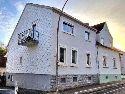 Haus zur Miete 950 € 4 Zimmer 120 m² 1.400 m² Grundstück Austraße 28 Rohrbach Sankt Ingbert 66386