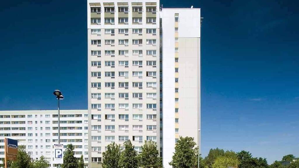Wohnung zur Miete 363 € 2 Zimmer 48,4 m² 10. Geschoss Bertolt-Brecht-Straße 16 Leipziger Str. Magdeburg 39120
