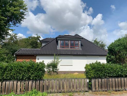 Einfamilienhaus zum Kauf provisionsfrei 1.399.000 € 7 Zimmer 200 m² 1.050 m² Grundstück Niendorf Hamburg 22453