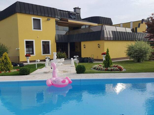 Doppelhaushälfte zum Kauf - Erstbezug provisionsfrei 2.190.000 € 8 Zimmer 370 m² 1.500 m² Grundstück Bürmoos/Salzburg 5111