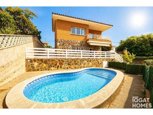 Chalet zum Kauf 1.100.000 € 5 Zimmer 237 m² Sant Cugat del Vallès 08197