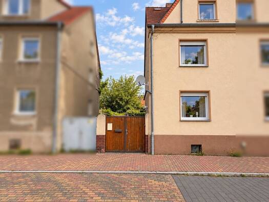 Doppelhaushälfte zum Kauf 53.900 € 4 Zimmer 80 m² 198 m² Grundstück Jeßnitz Raguhn-Jeßnitz 06800