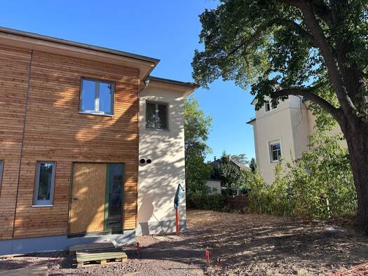 Doppelhaushälfte zur Miete 1.900 € 4 Zimmer 120 m² 600 m² Grundstück frei ab 01.11.2026 Rathenaustraße Radebeul 01445