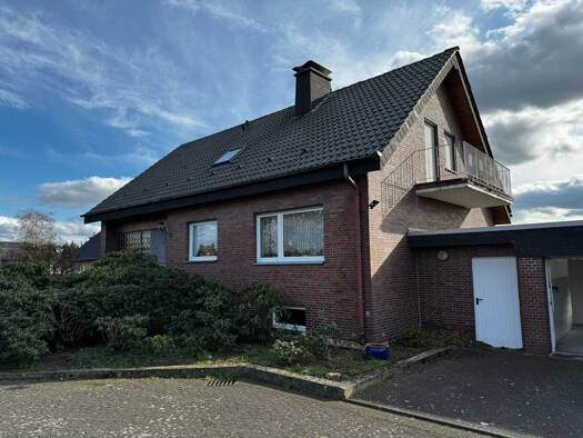 Haus zum Kauf 398.000 € 7 Zimmer 201 m² 900 m² Grundstück frei ab sofort Roggenkamp Bettinghausen Bad Sassendorf 59505