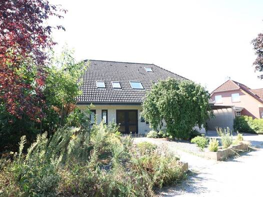 Einfamilienhaus zum Kauf 440.000 € 8 Zimmer 240 m² 1.043 m² Grundstück Cloppenburg Cloppenburg 49661