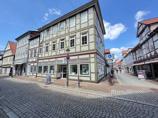 Haus zum Kauf 330.000 € 12 Zimmer 149 m² Grundstück Altstadt Celle 29221