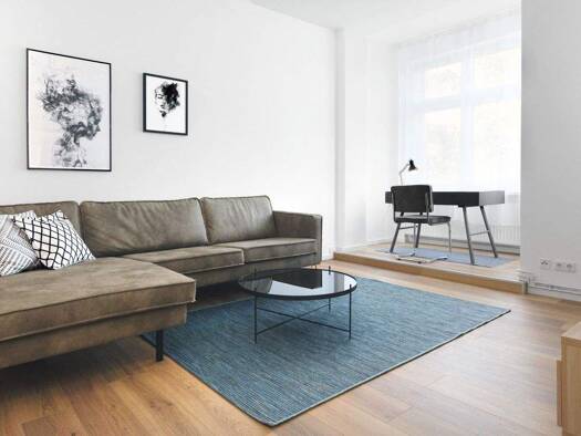 Wohnung zur Miete 750 € 2 Zimmer 90 m² frei ab sofort Nord Stuttgart 70174