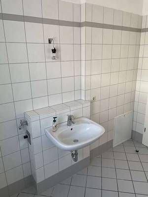 Wohnung zur Miete 700 € 2 Zimmer 68 m²<br/>Wohnfläche ab sofort<br/>Verfügbarkeit Mainzer Str. 28 Falkenhagen Falkensee 14612