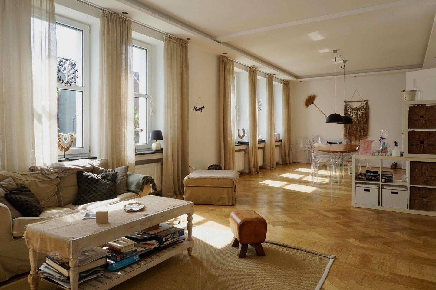 Entdecken Sie diese charmante Stadtvilla neu - jetzt mit interaktiver 360°-Tour!