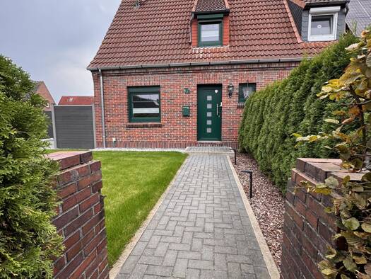 Doppelhaushälfte zur Miete 1.100 € 4 Zimmer 99 m² 340 m² Grundstück frei ab 01.11.2026 Westerstede Westerstede 26655