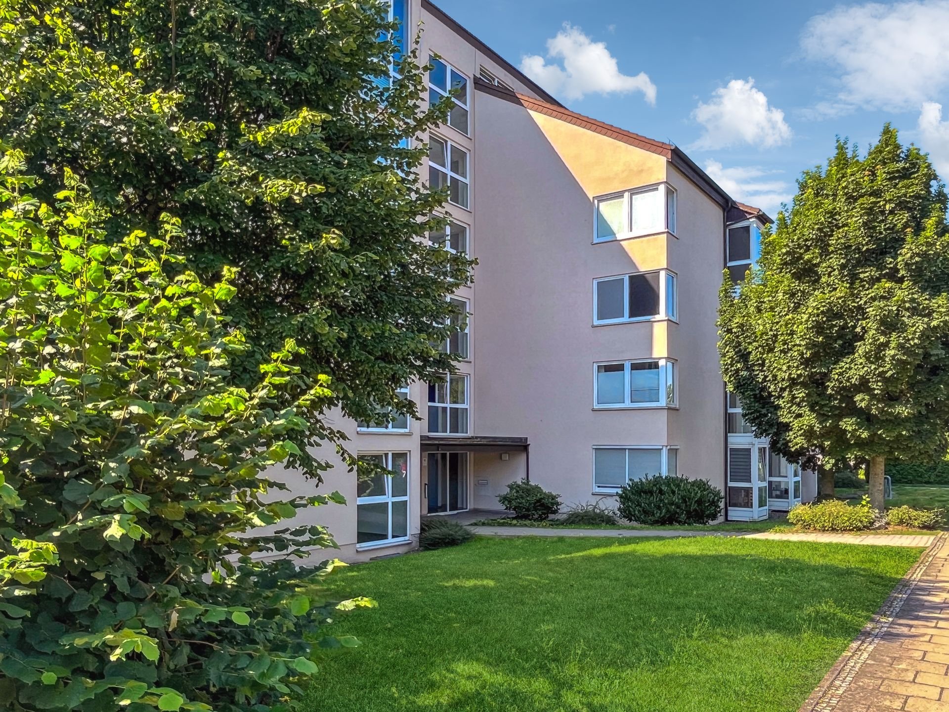 Maisonette zum Kauf 65.000 € 1 Zimmer 53,9 m²<br/>Wohnfläche 3.<br/>Geschoss Enoch - Widman - Viertel Hof 95028