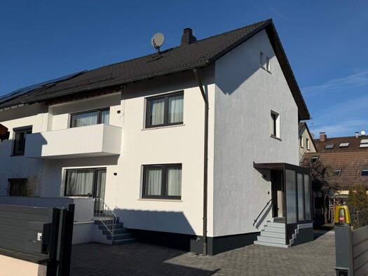 Doppelhaushälfte zum Kauf 649.000 € 5 Zimmer 118,3 m² 213 m² Grundstück frei ab 01.03.2026 Stadeln Fürth 90765