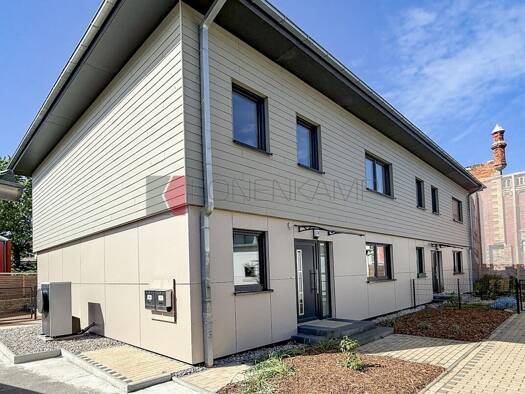 Doppelhaushälfte zur Miete 1.920 € 5 Zimmer 192 m² 383 m² Grundstück frei ab sofort Kniepervorstadt Stralsund 18435