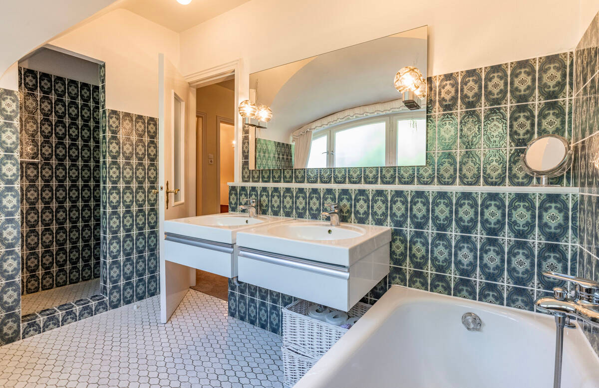 Property thumbnail 12