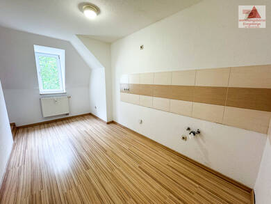 Wohnung zur Miete 308 € 2 Zimmer 61,7 m² Dachgeschoss, EG Goethestr. 22 Aue 08280