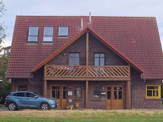 Doppelhaushälfte zur Miete 1.000 € 5 Zimmer 135 m² 425 m² Grundstück frei ab 15.09.2025 Nordenham 26954