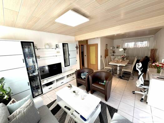 Wohnung zum Kauf 372.000 € 3,5 Zimmer 80 m² Leonberg Leonberg 71229