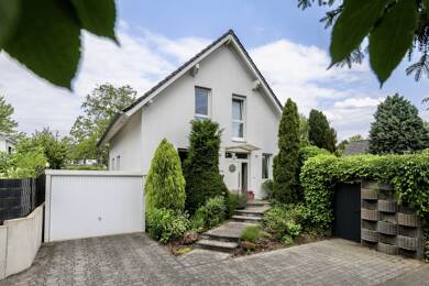 Einfamilienhaus zum Kauf 748.000 € 5 Zimmer 140 m² 566 m² Grundstück Inrath/Kliedbruch Krefeld 47803