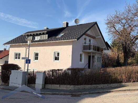 Einfamilienhaus zum Kauf 358.000 € 6 Zimmer 172 m² 523 m² Grundstück Tittling 94104