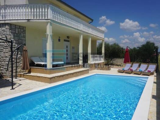 Haus zum Kauf 389.000 € 4 Zimmer 235 m² Polaca