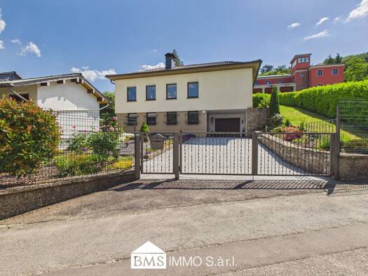 Mehrfamilienhaus zum Kauf als Kapitalanlage geeignet 1.080.000 € 7 Zimmer 388,7 m² 1.092 m² Grundstück Echternach 6495