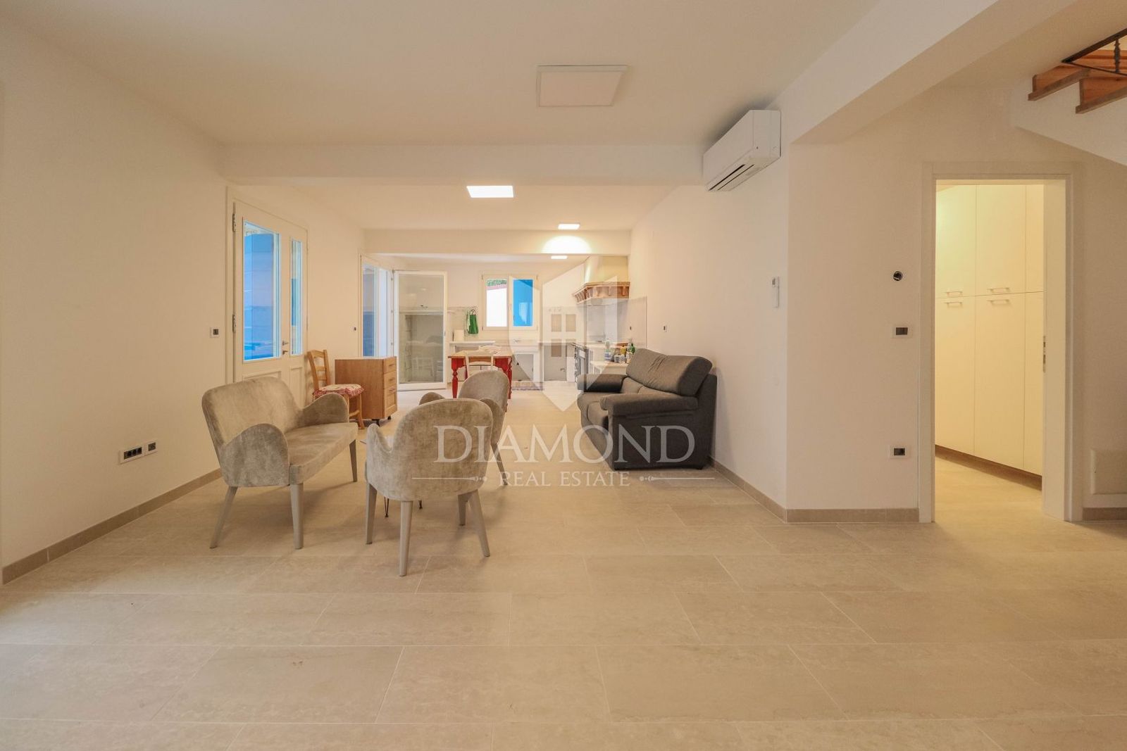 Wohnung zum Kauf 1.040.000 € 5 Zimmer 286 m²<br/>Wohnfläche Umag center 52470