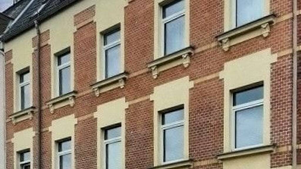 Mehrfamilienhaus zum Kauf provisionsfrei 398.000 € 12 Zimmer 398 m² 639 m² Grundstück frei ab sofort Zwickauerstr 11b Crimmitschau 08451