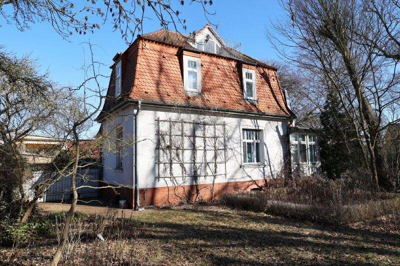 Immobilie in Eberswalde - Jugendstil - Wohnen und Arbeiten in generationsübergreifender Behaglichkeit - Bild 2