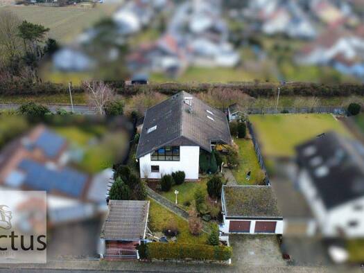 Einfamilienhaus zum Kauf 8,5 Zimmer 250 m² 833 m² Grundstück Fürfeld Bad Rappenau / Fürfeld 74906