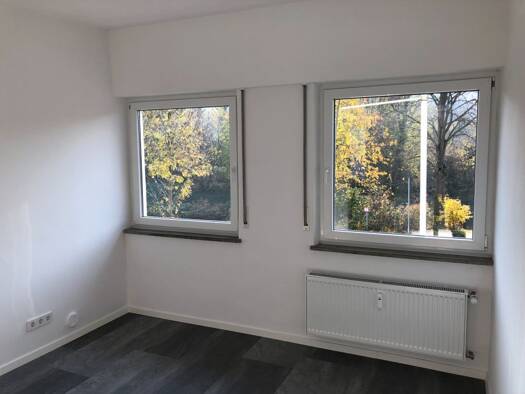Büro zur Miete 560 € 4 Zimmer 60 m² Bürofläche Grunbach Remshalden 73630