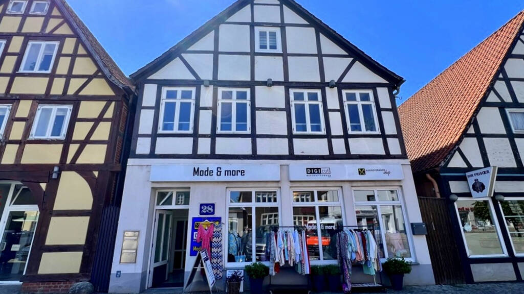 Haus zum Kauf 589.000 € 7 Zimmer 174 m² 134 m² Grundstück Verden Verden (Aller) 27283