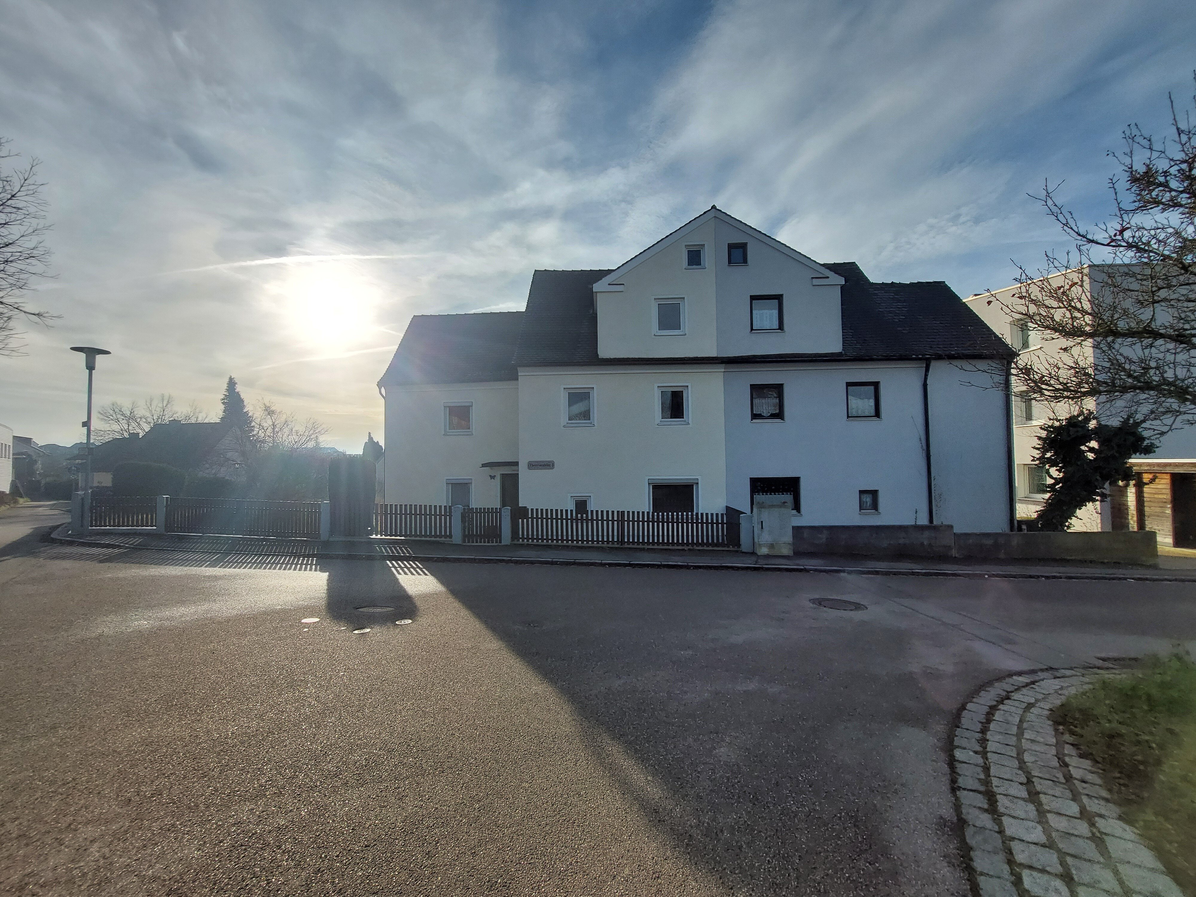 Haus zum Kauf 289.000 € 6 Zimmer 145 m²<br/>Wohnfläche 279 m²<br/>Grundstück ab sofort<br/>Verfügbarkeit Landau Landau an der Isar 94405