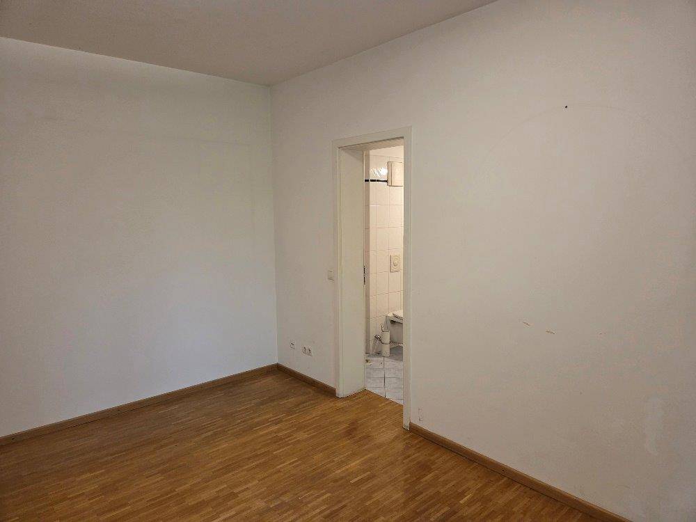 Property thumbnail 11