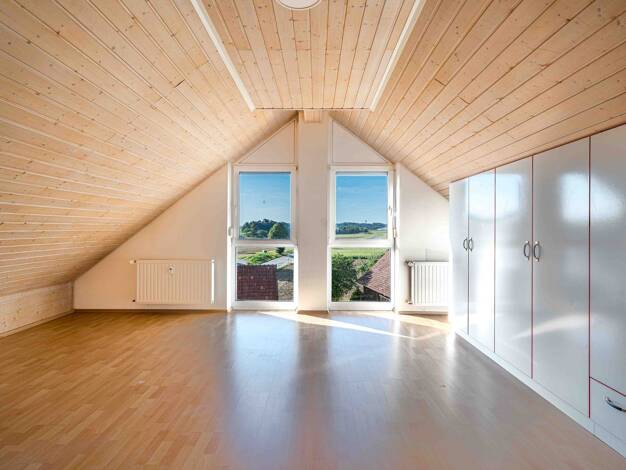 Wohnung zur Miete 945 € 3,5 Zimmer 98 m² 2. Geschoss Baustetten Laupheim 88471